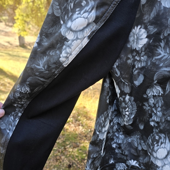Lane Bryant Gray White Floral Vegan Leather Zip Pockets Moto Jacket Womens 18/20 - Picture 4 of 5